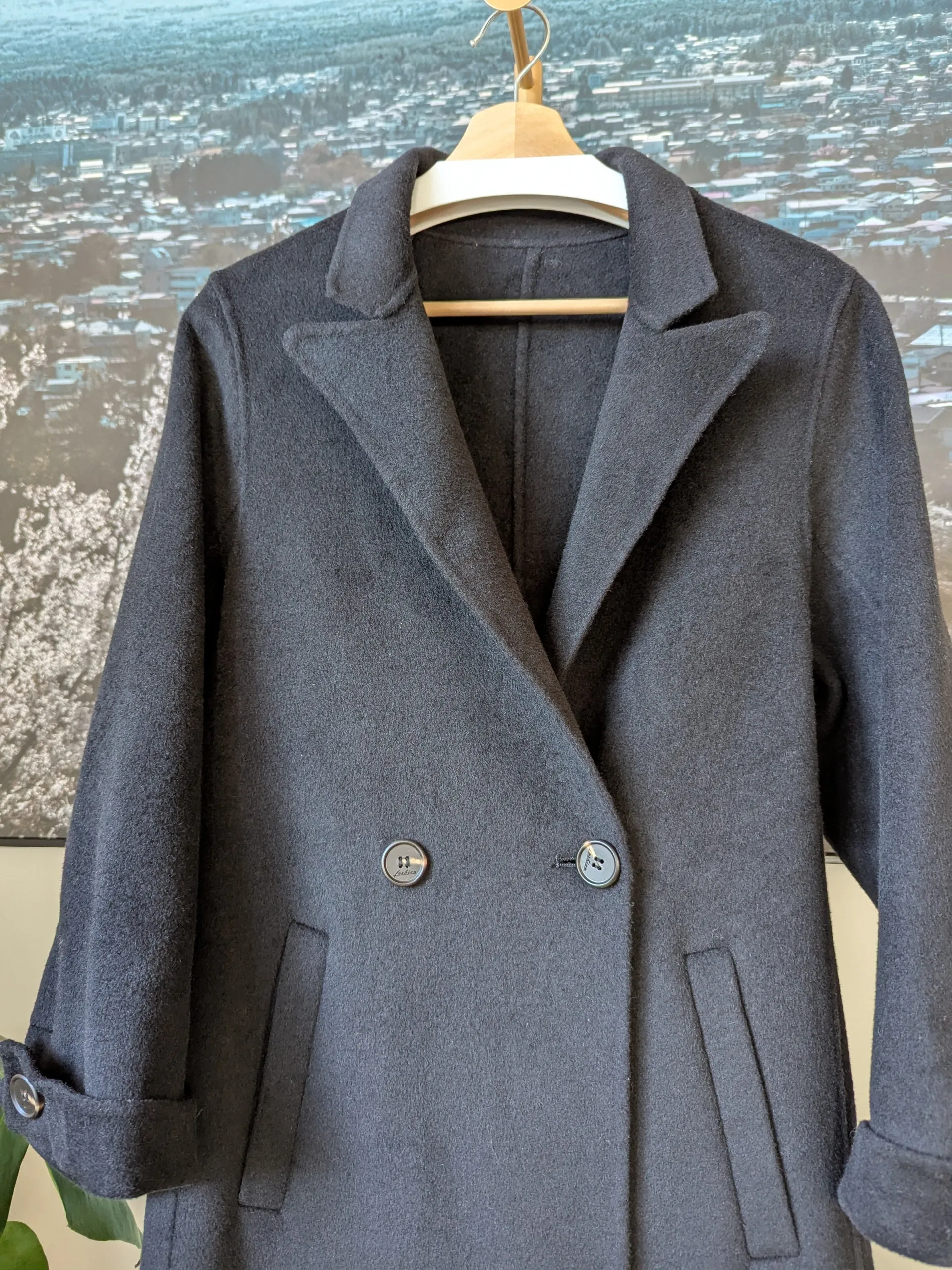 Brand New 100% Wool Coat Size 8-10 FREE SHIPPING High Quality Wool 086
