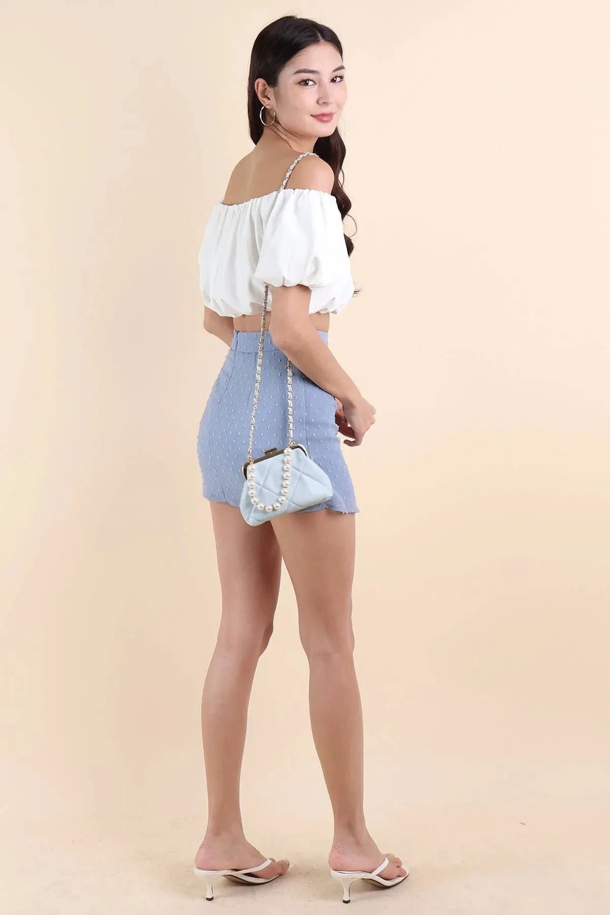 CECIL OFF SHOULDER TOP IN WHITE