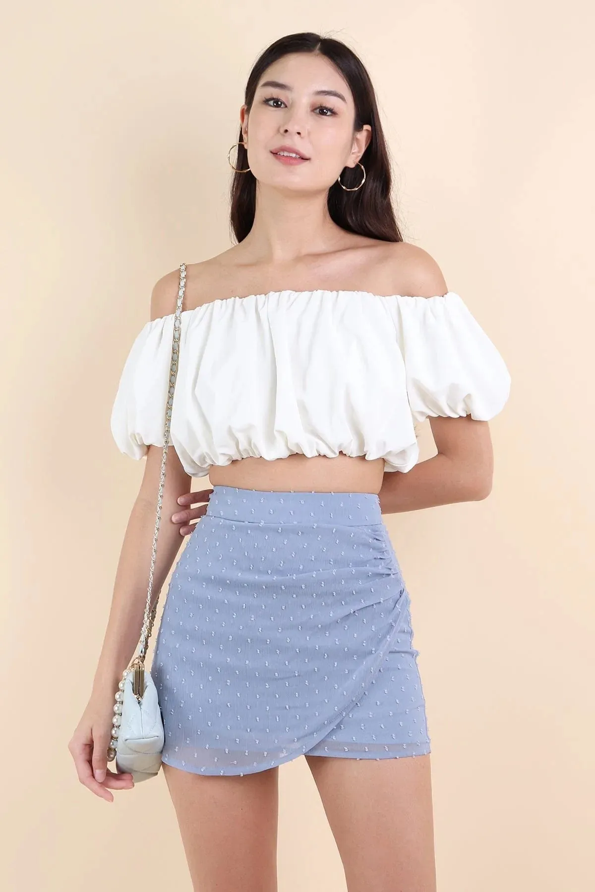 CECIL OFF SHOULDER TOP IN WHITE