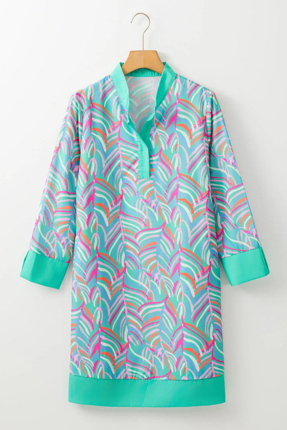 Geometric Print Shift Dress with Split Neck and Bracelet Sleeves