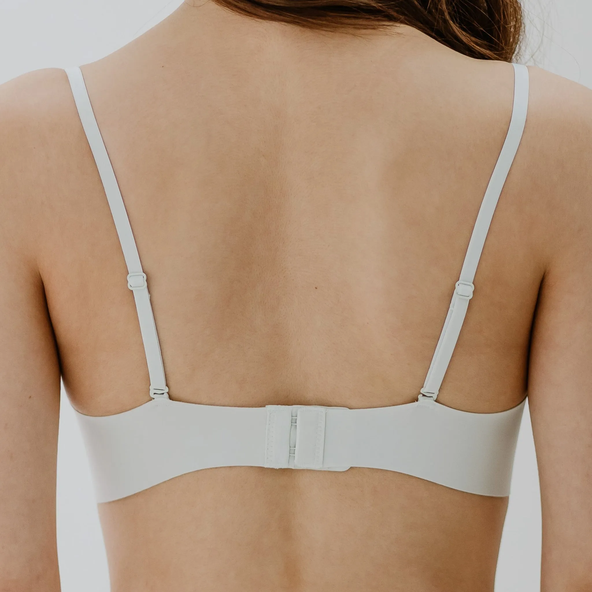 Hoppy Poppy! Seamless Lightly-Lined Lace Bralette in Honeydew
