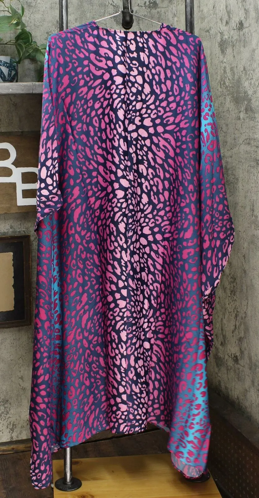 IMAN Women's Boho Chic Printed Loose Fitting V-Neck Kaftan
