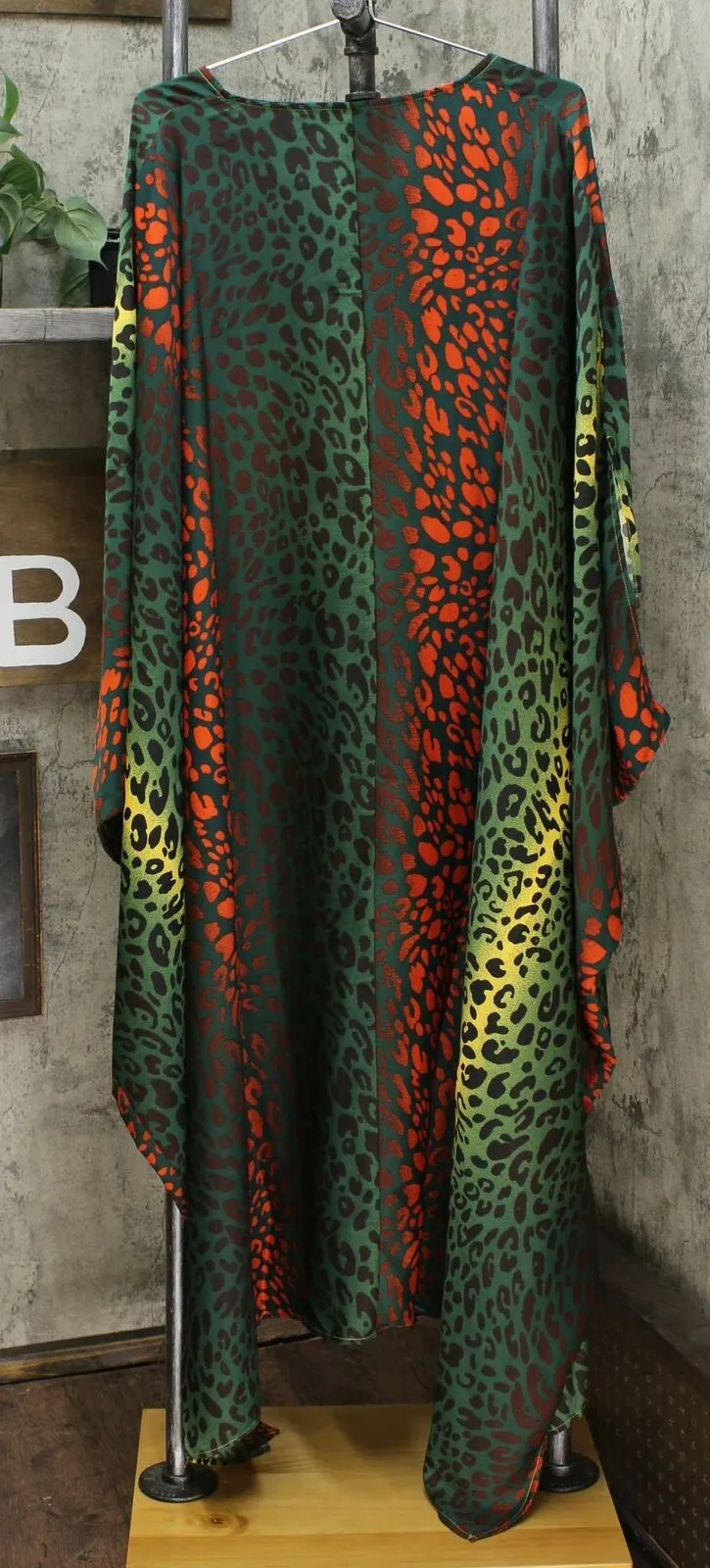 IMAN Women's Boho Chic Printed Loose Fitting V-Neck Kaftan