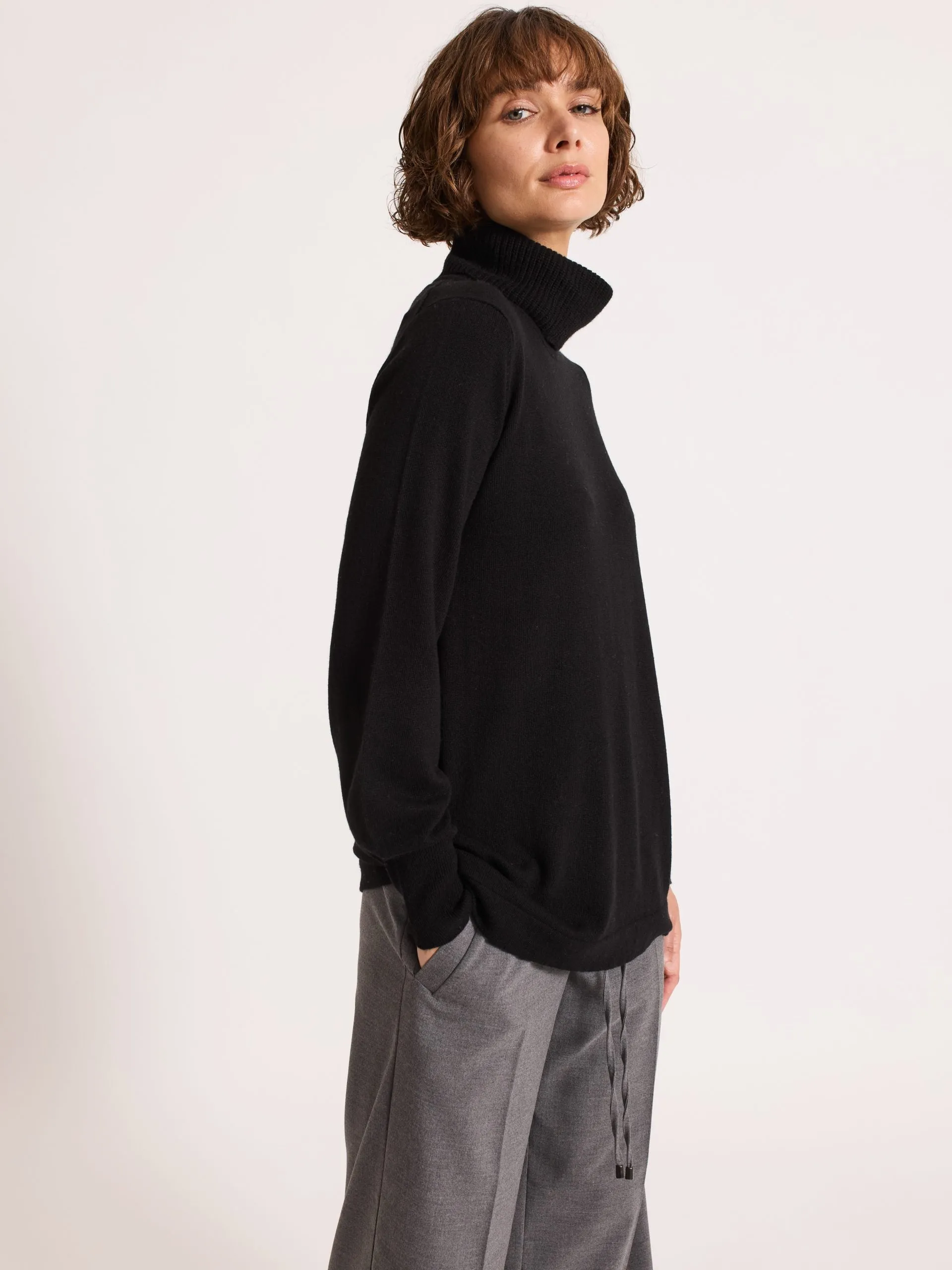 Longline Rollneck Black