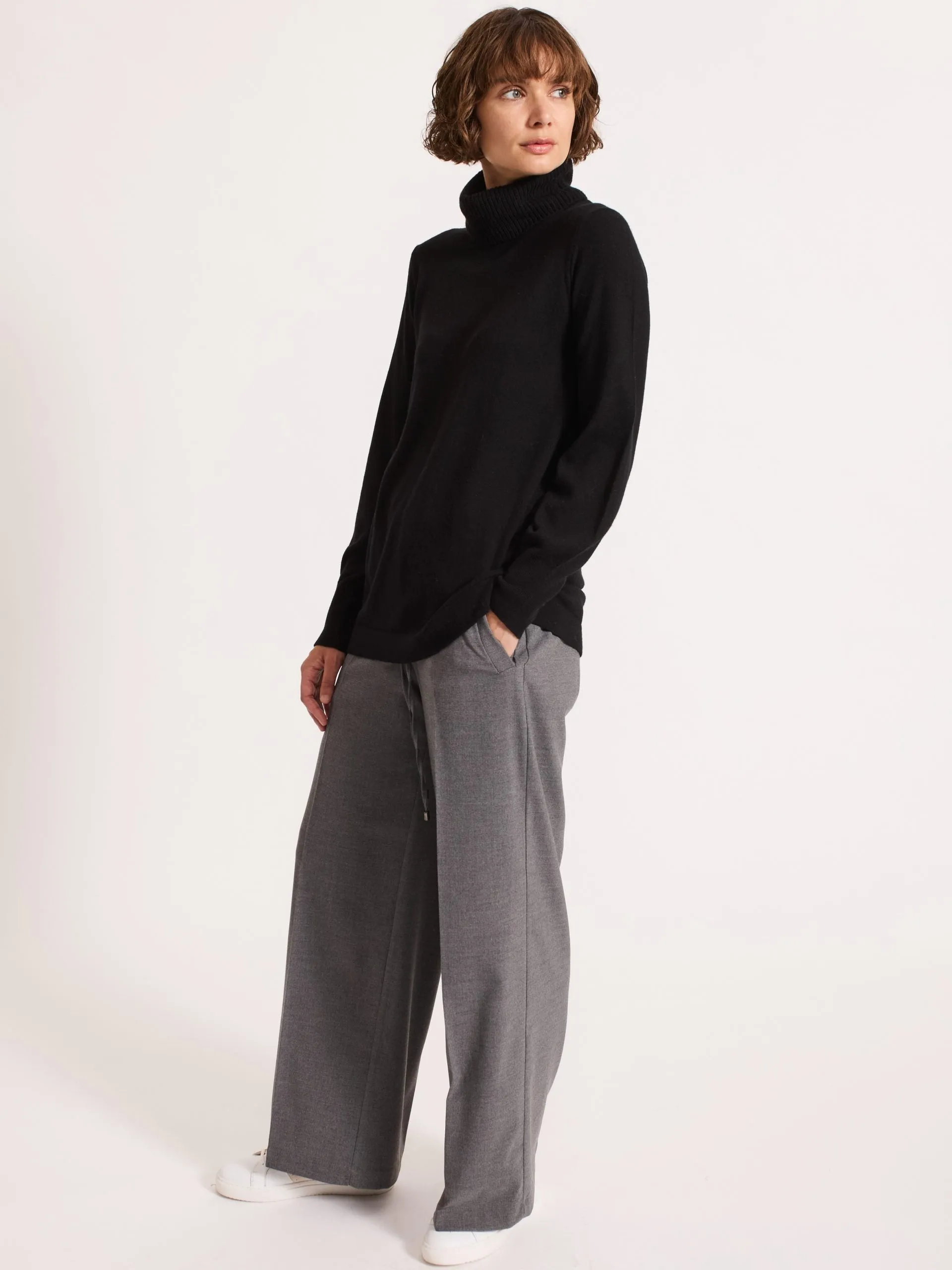 Longline Rollneck Black