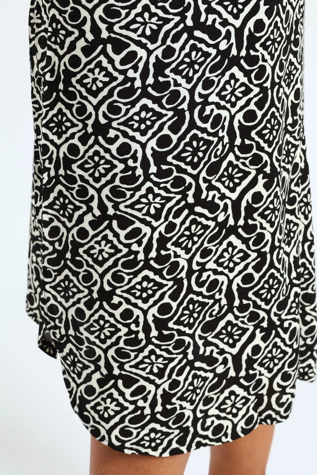MANDARIN PRINTED SHIFT DRESS - BLACK/WHITE