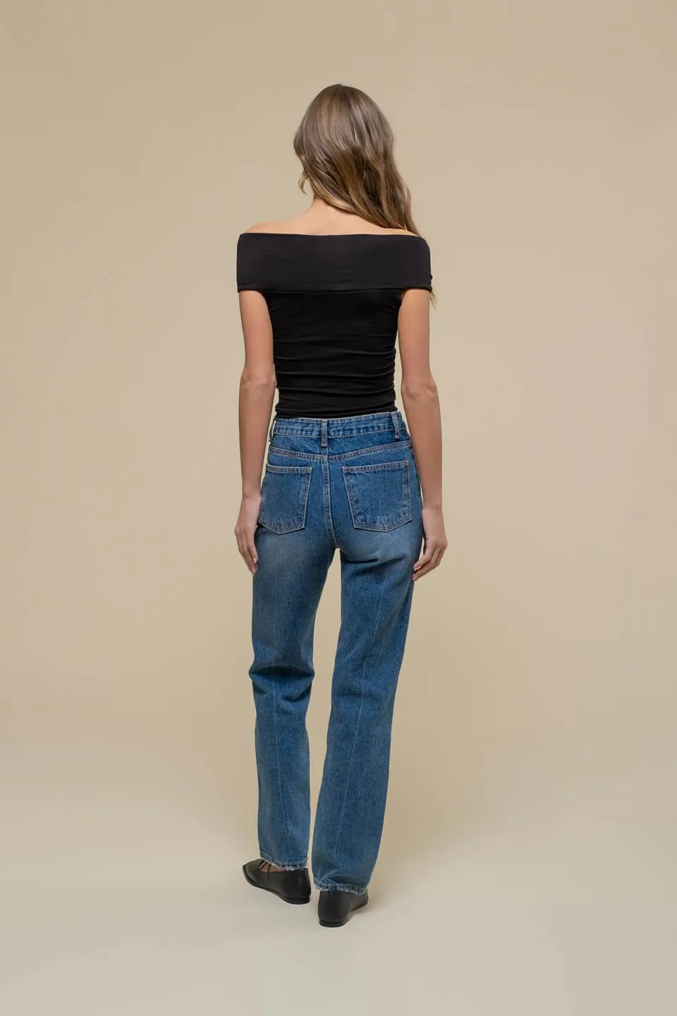 OFF THE SHOULDER TWIST FRONT KNIT TOP