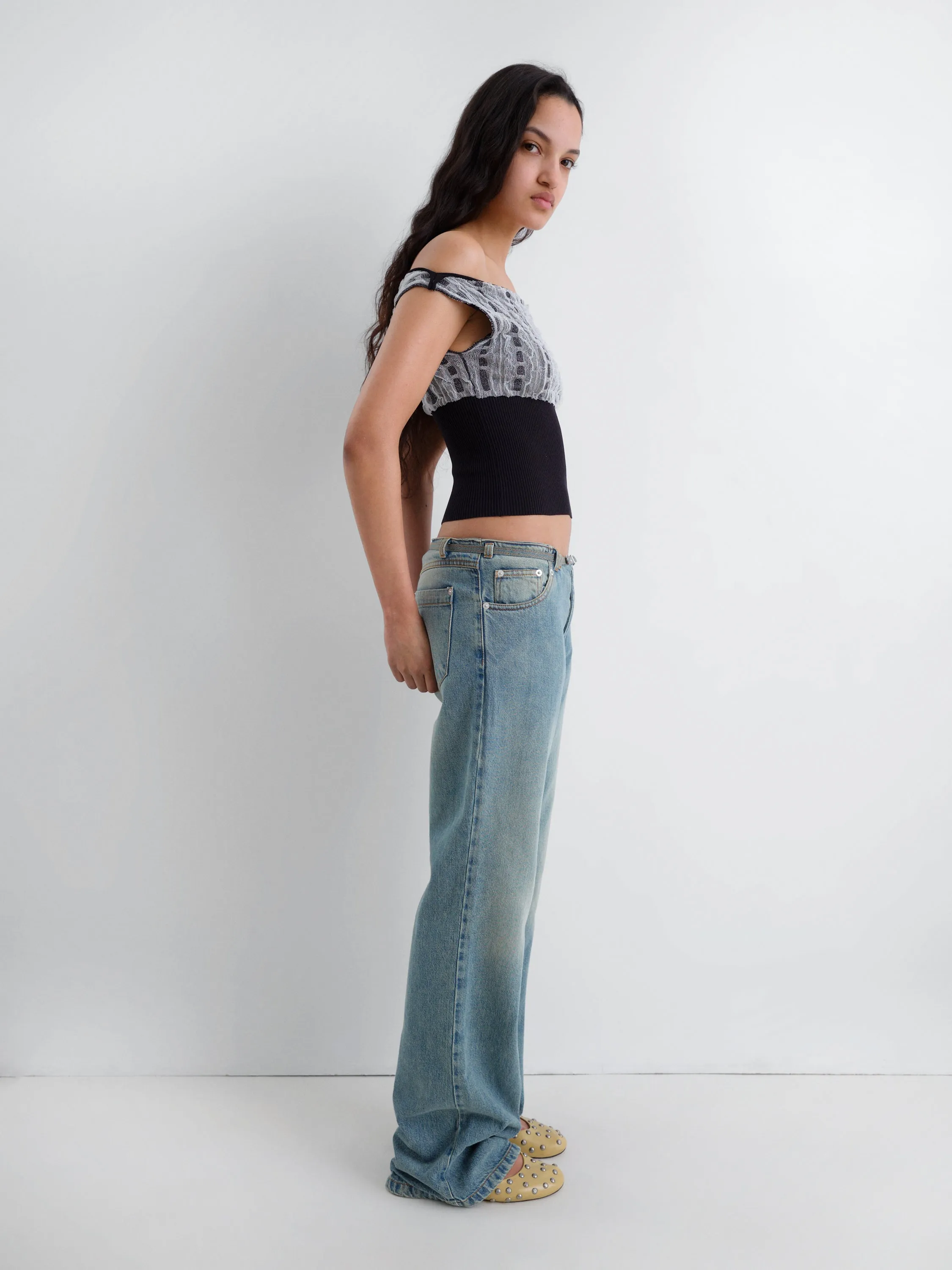 Oto Off-Shoulder Top