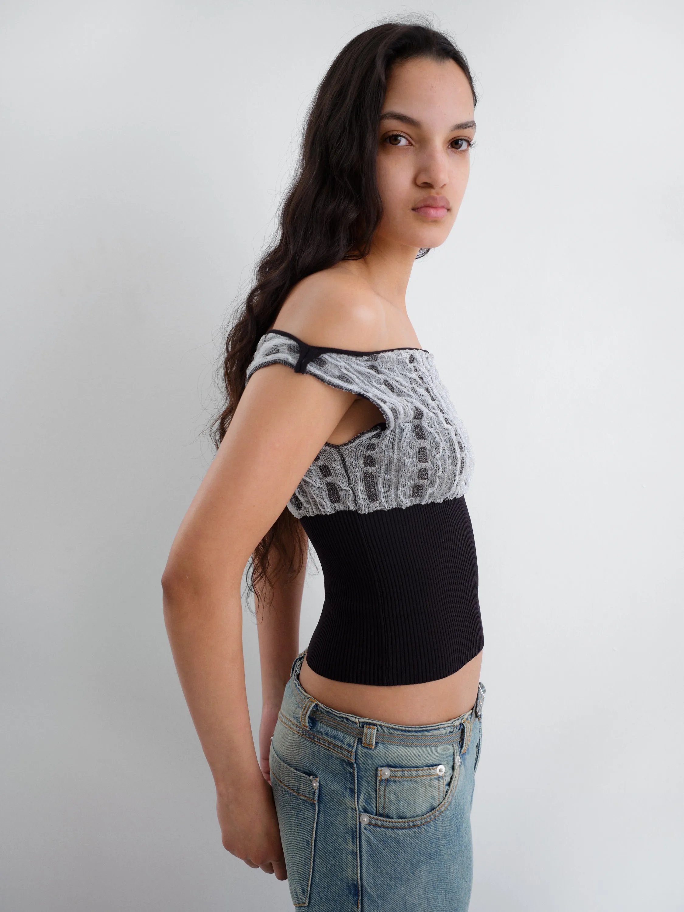Oto Off-Shoulder Top