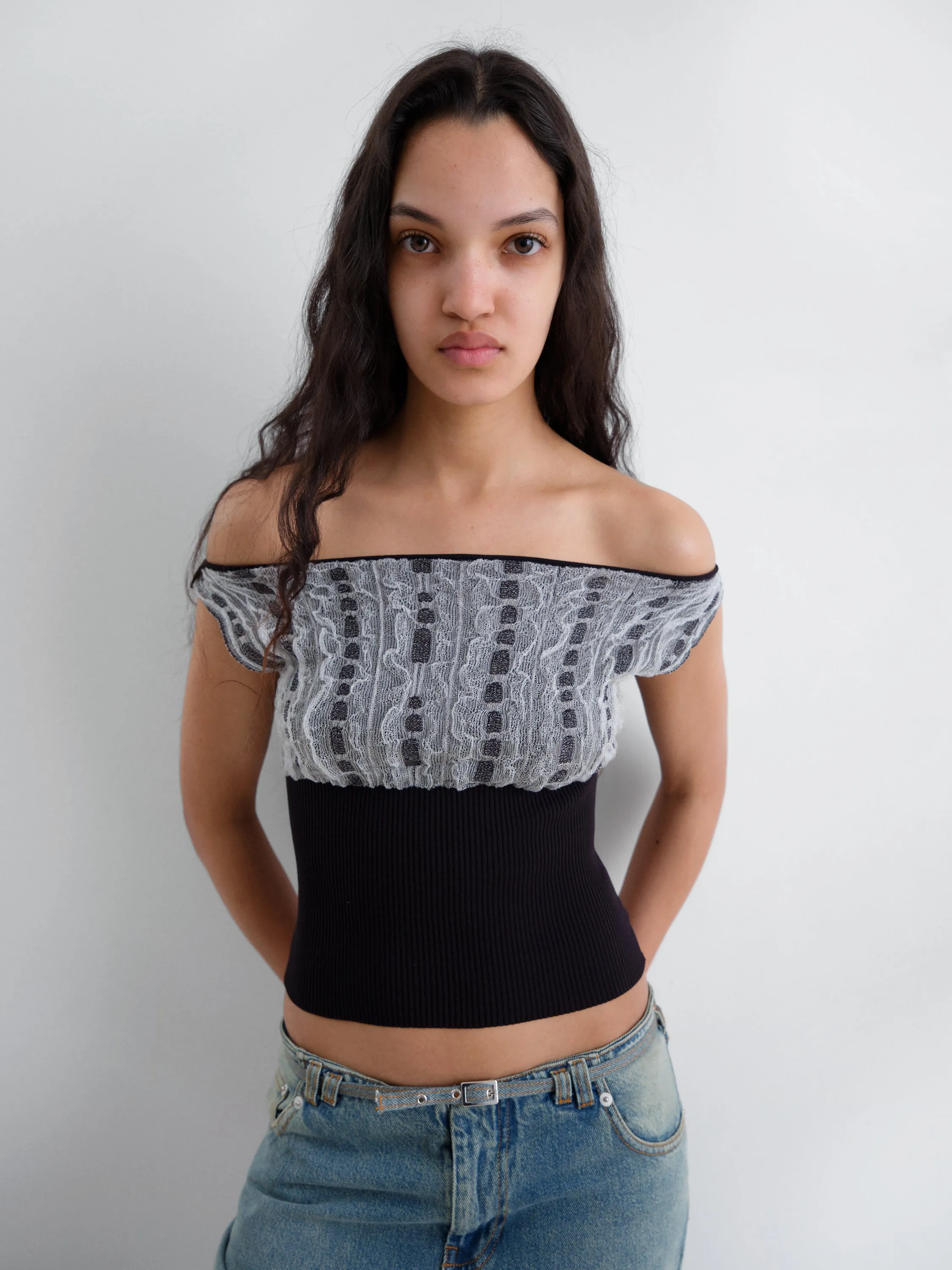 Oto Off-Shoulder Top