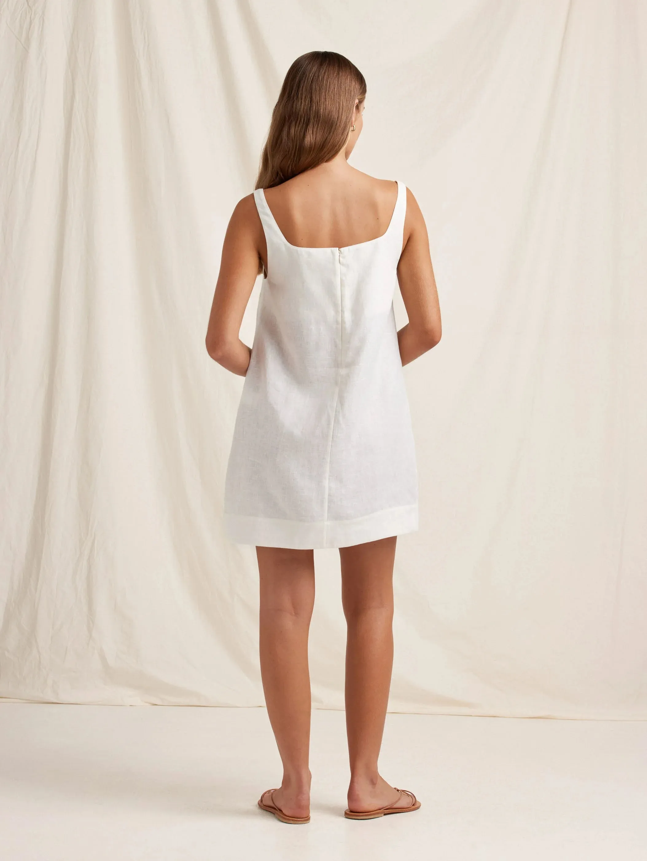 PEONY Embroidered Shift Mini Dress in Creme