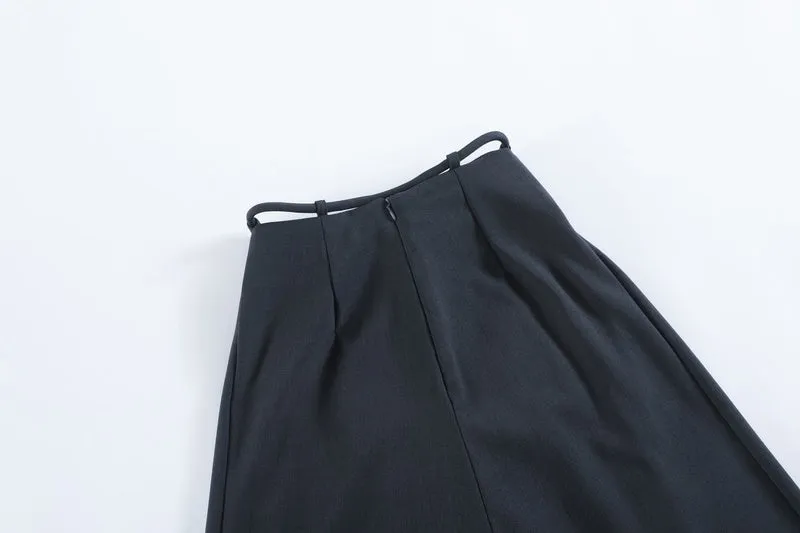 Relaxed Fit Wide Leg Pants with a Chic Design