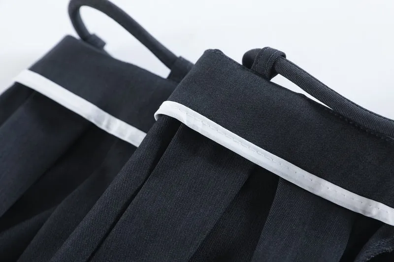 Relaxed Fit Wide Leg Pants with a Chic Design