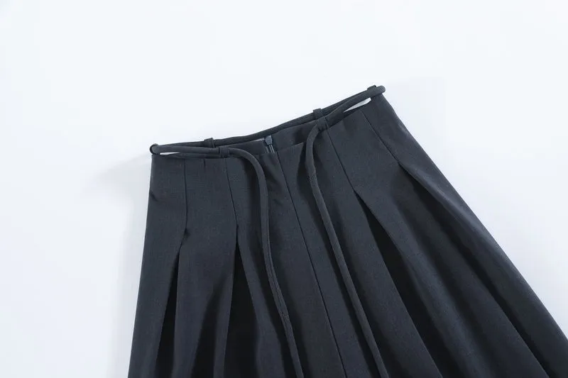 Relaxed Fit Wide Leg Pants with a Chic Design