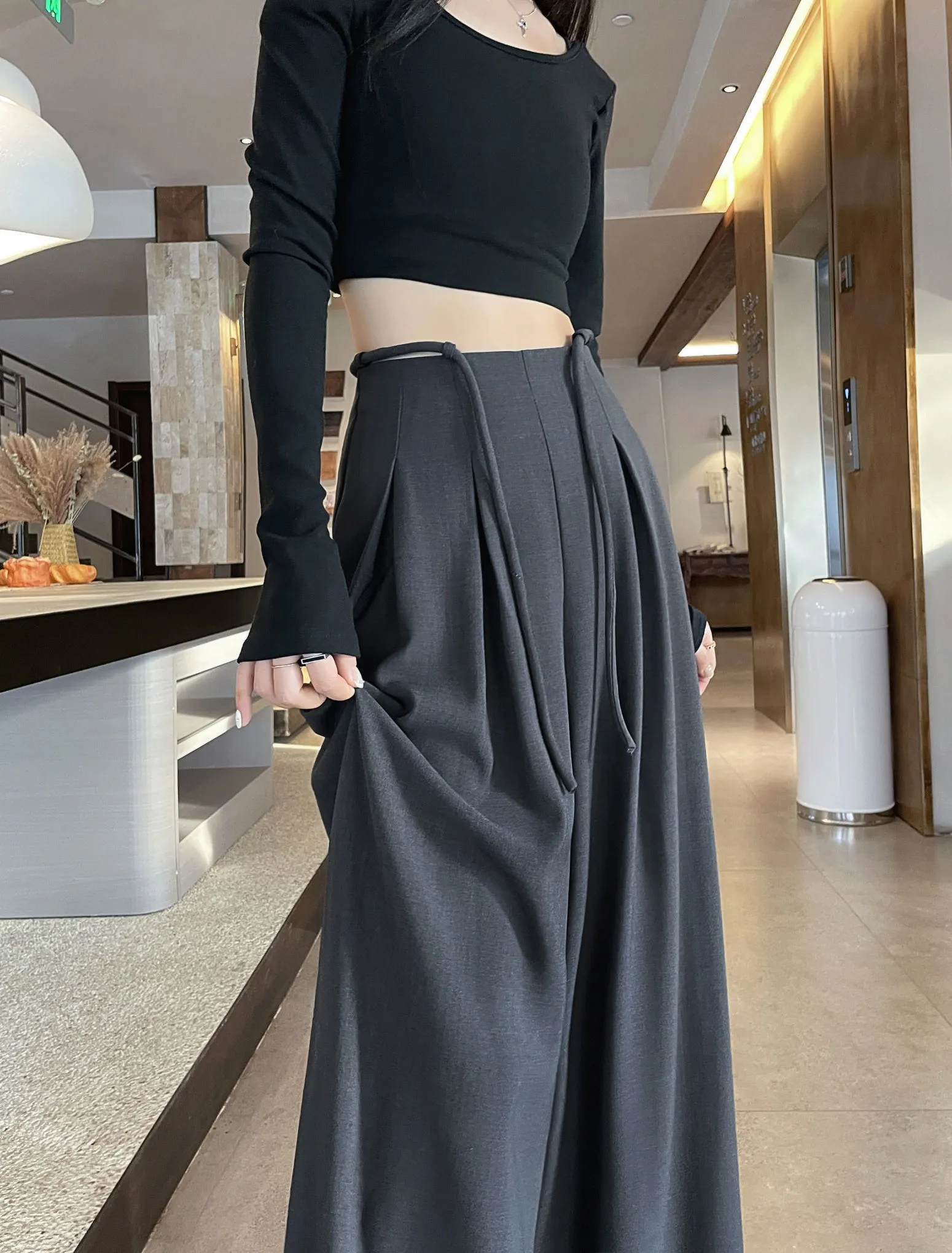 Relaxed Fit Wide Leg Pants with a Chic Design