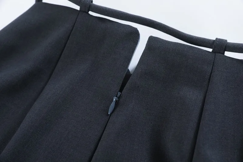 Relaxed Fit Wide Leg Pants with a Chic Design