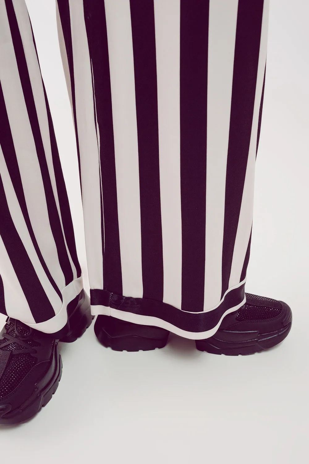 Satin wide leg stripe pants in black