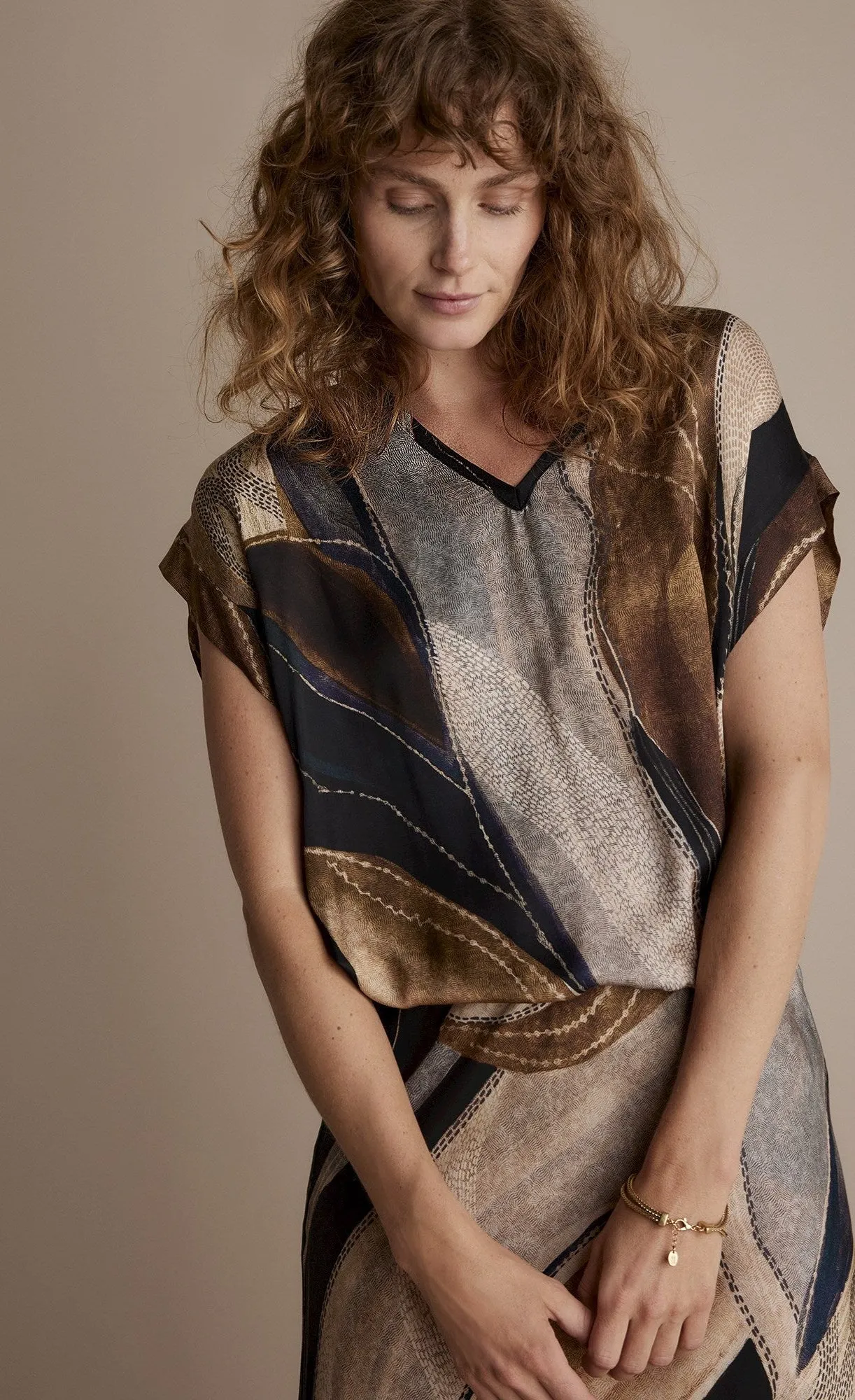 Summum Flowy Lines Sleeveless Organic Print Top