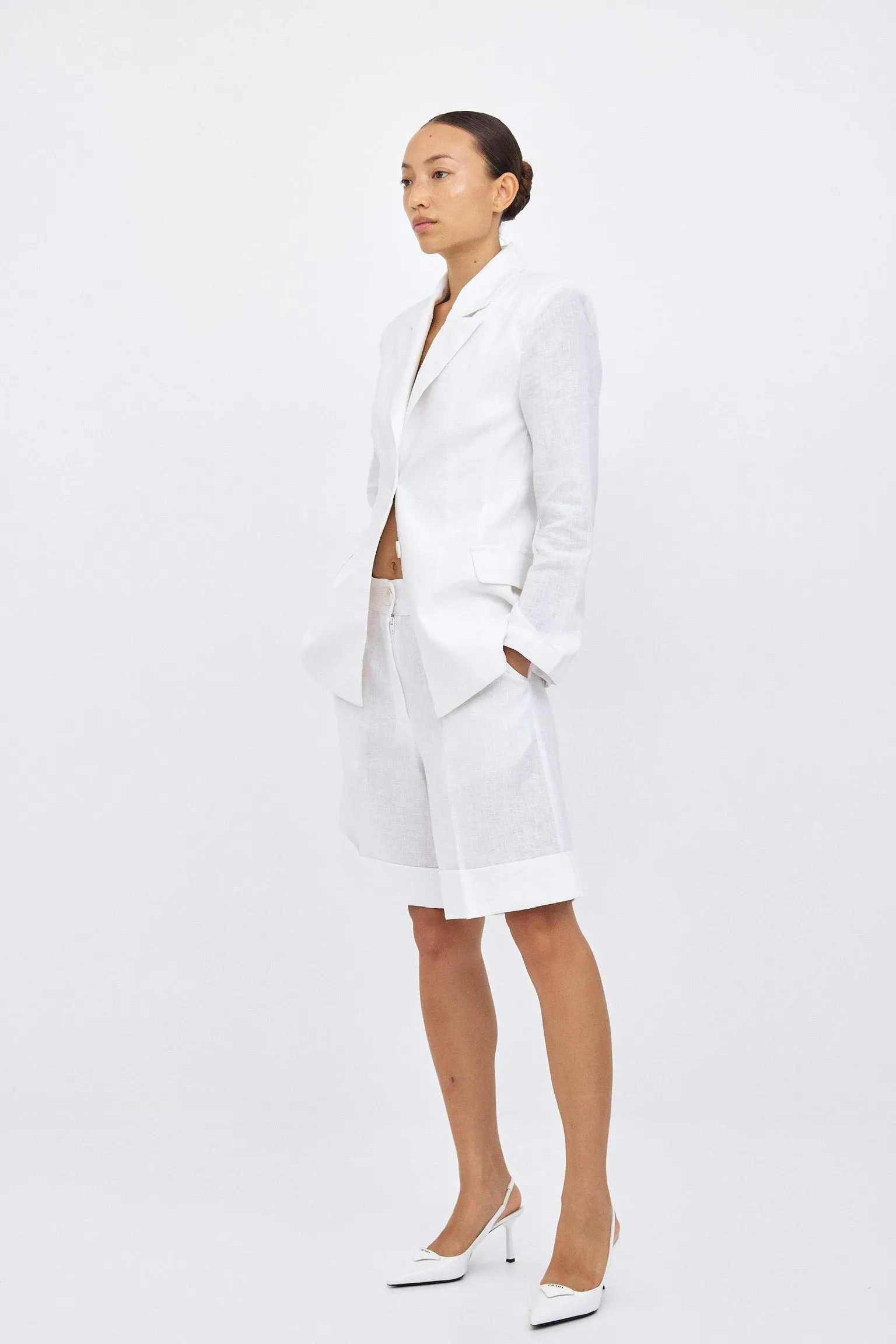 Tailored Linen Barmuda - White