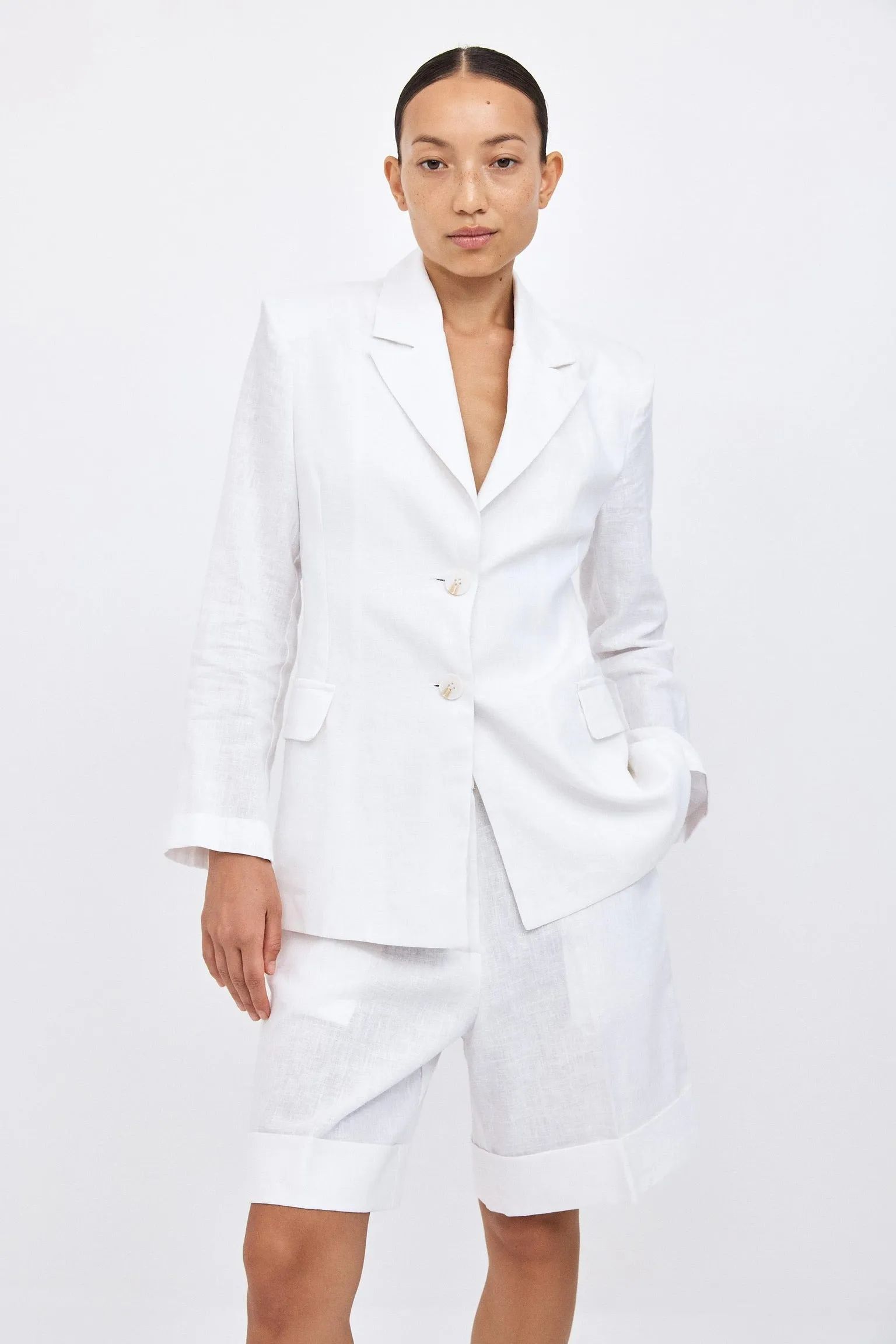 Tailored Linen Barmuda - White