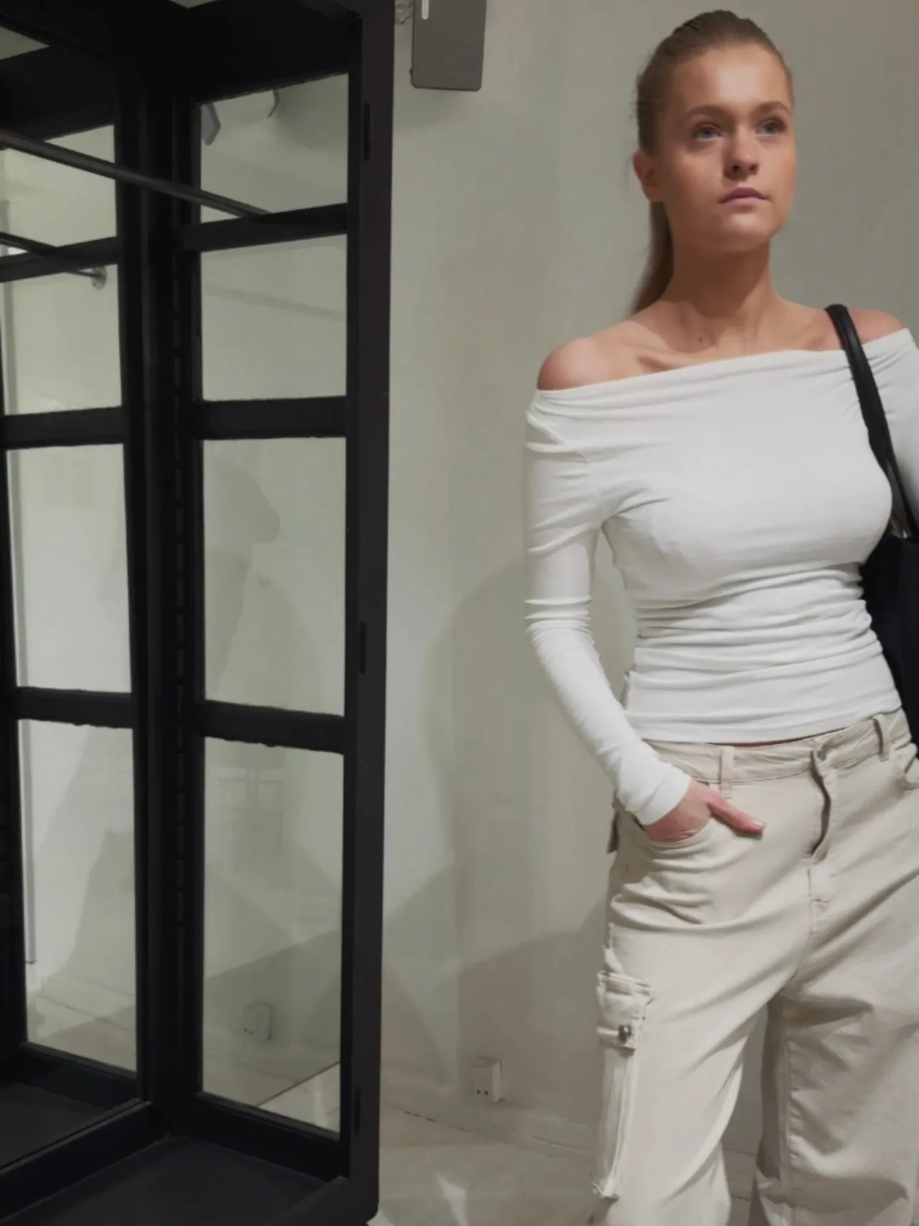 TIGHT OFF SHOULDER TOP WITH LONG SLEEVES - WHITE