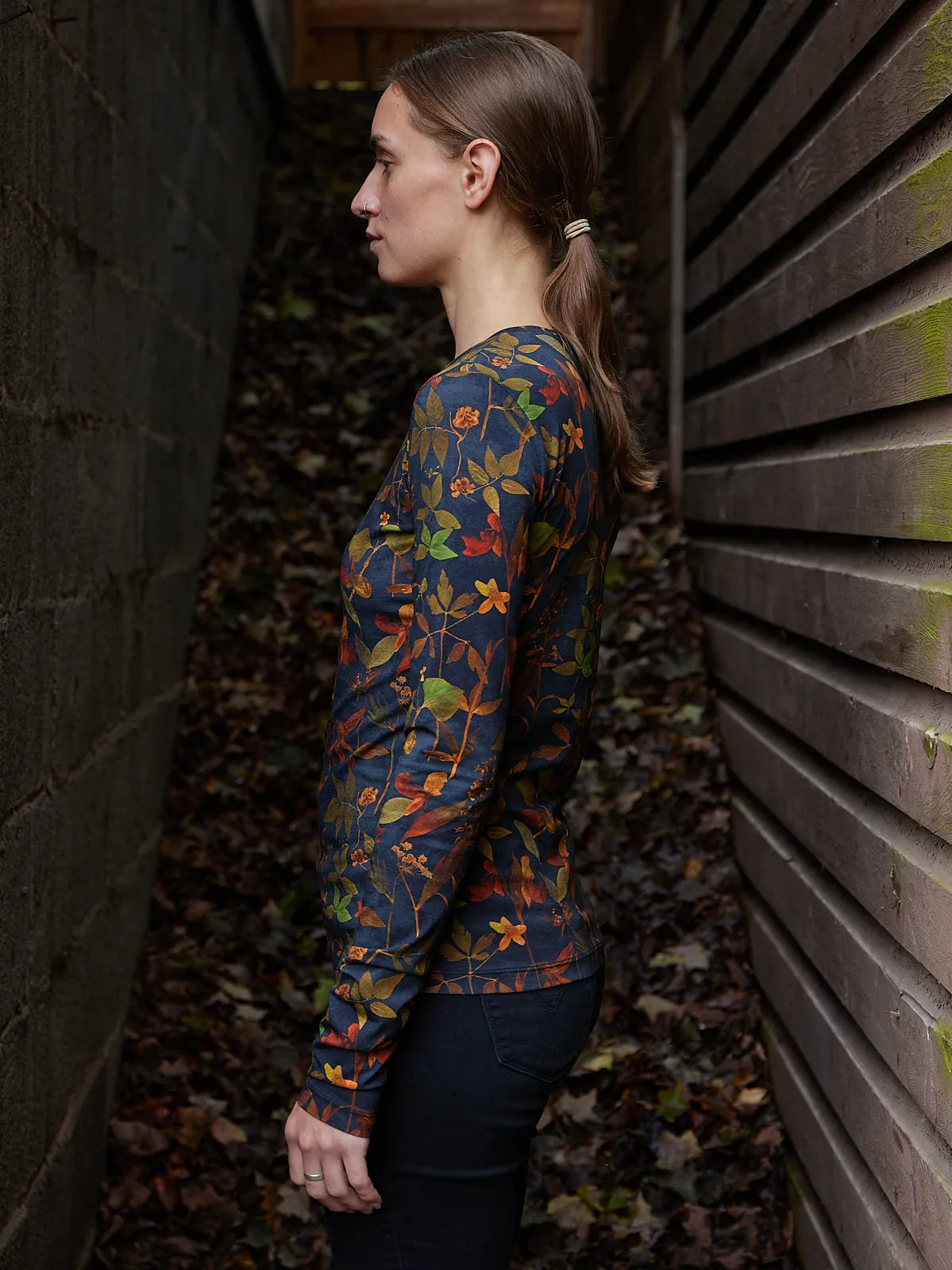 tnumarya botanical dark jersey top