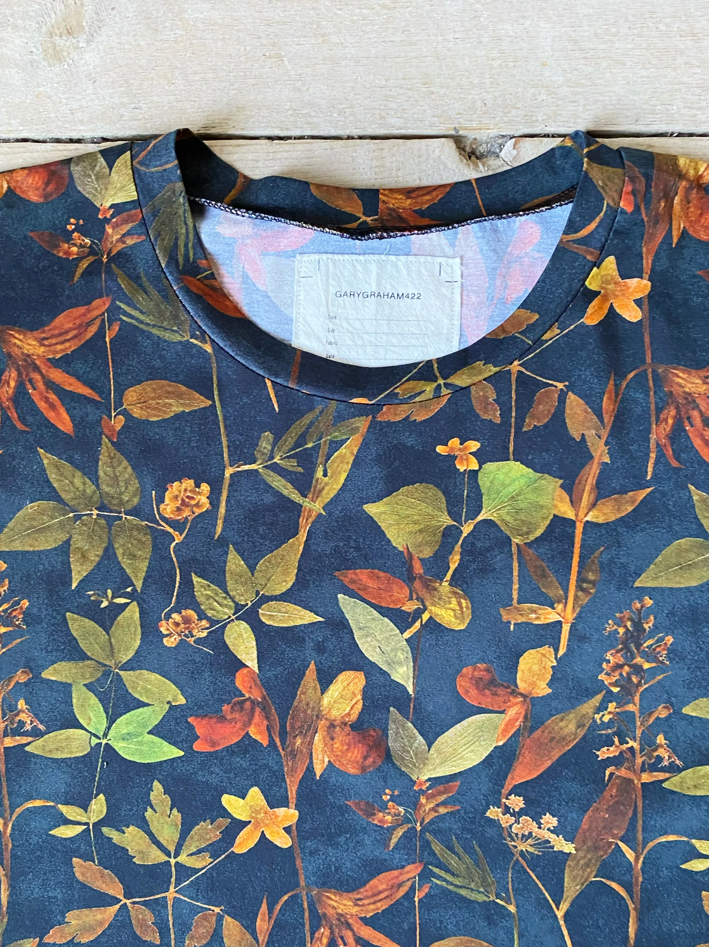 tnumarya botanical dark jersey top