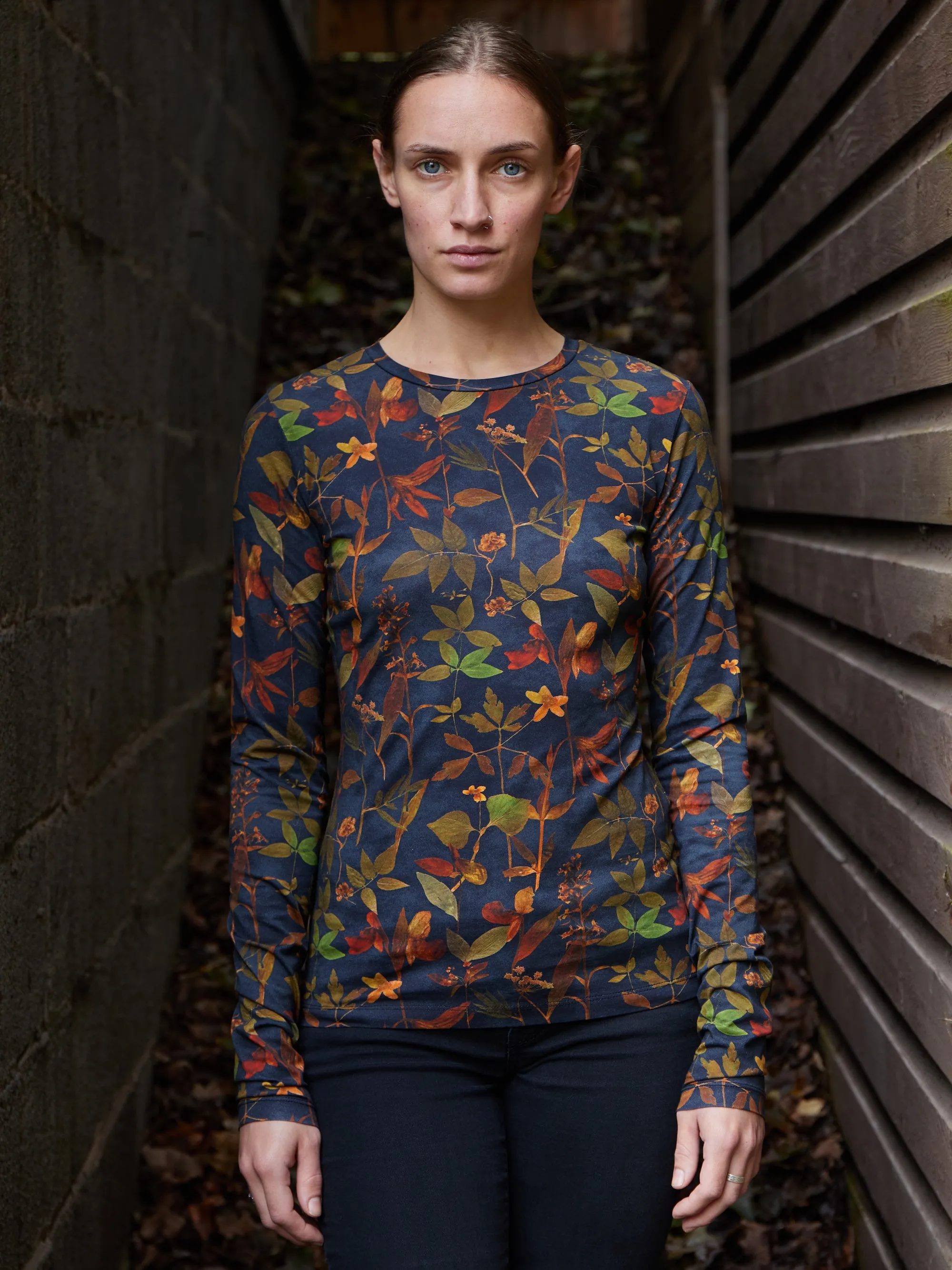 tnumarya botanical dark jersey top