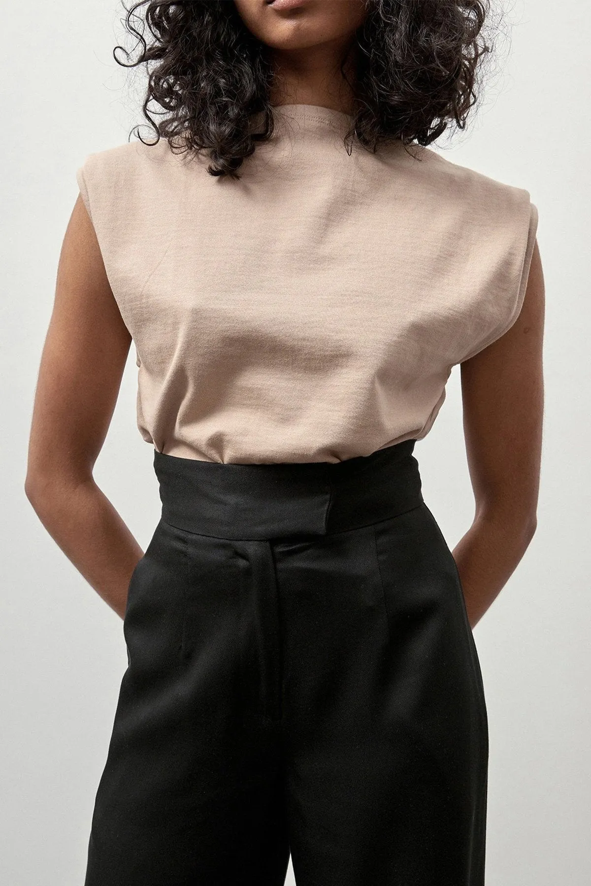 Tuck Shoulder Tee Top in Nutmeg