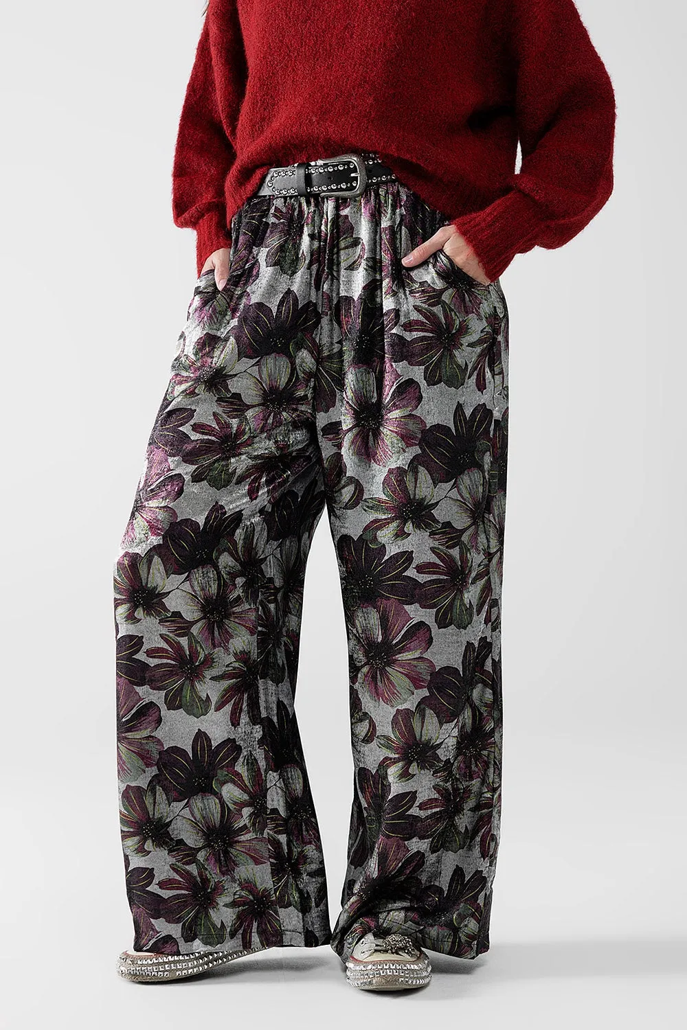 wide-leg pants in floral print