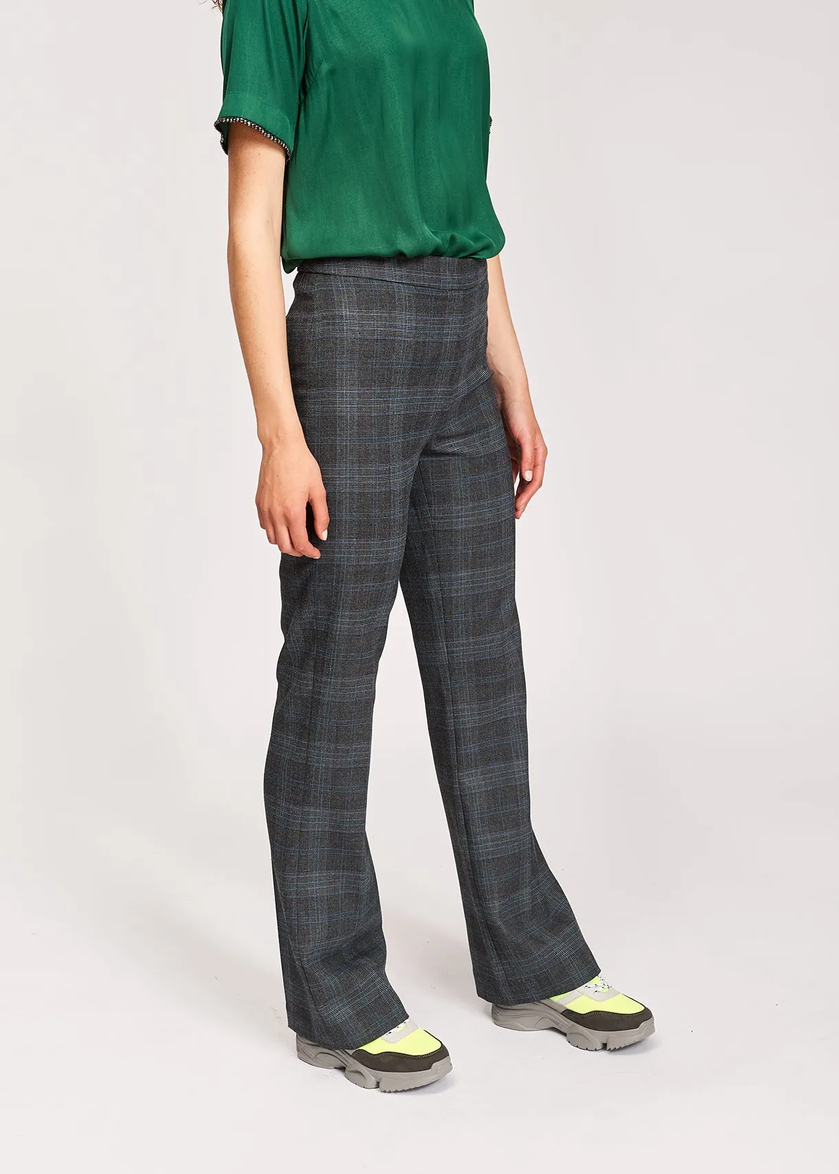 Wide leg pants