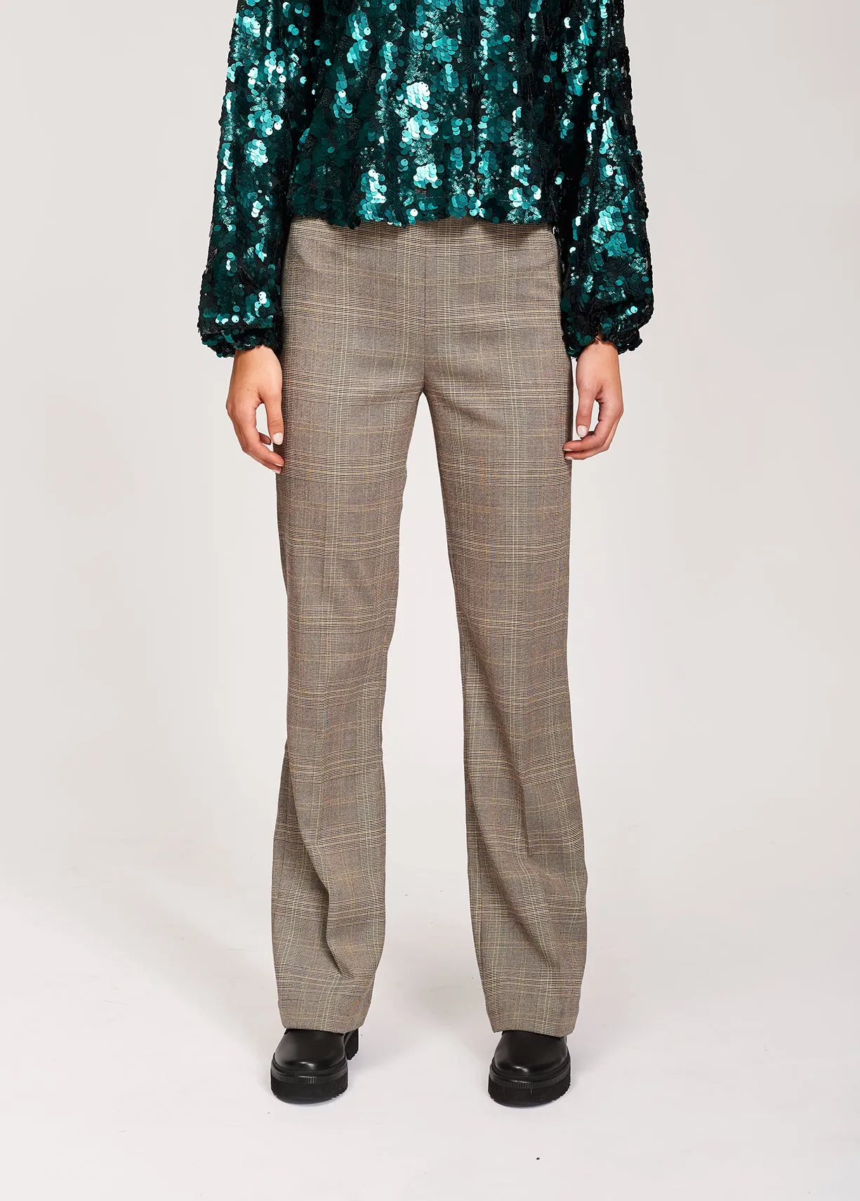 Wide leg pants