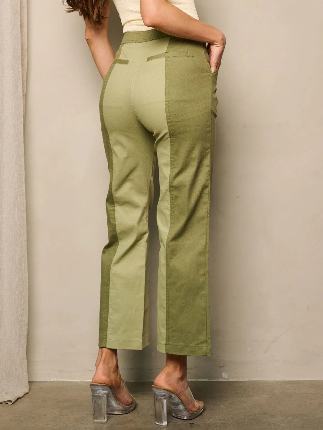 WOMEN'S BUTTON CLOSURE POCKETS STRAIGHT LEG TWO TONE DENIM PANTS