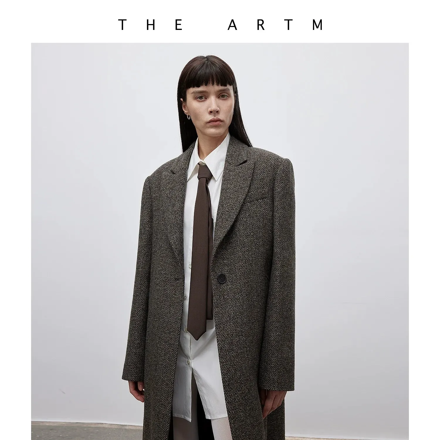 Wool Blended Peaked Lapel Coat